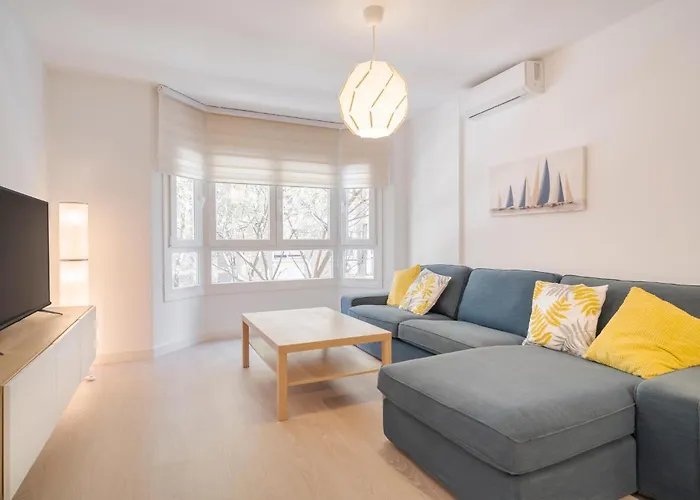 Cozy Apartment In Malaga With Kitchen